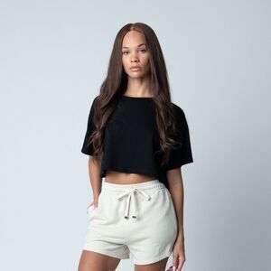 Talentless L Black Crop Top T-shirt​​​​​​​​​​​​